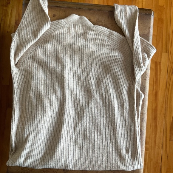 Cozy Ribbed Knit Cardigan H&M - Picture 6 of 6